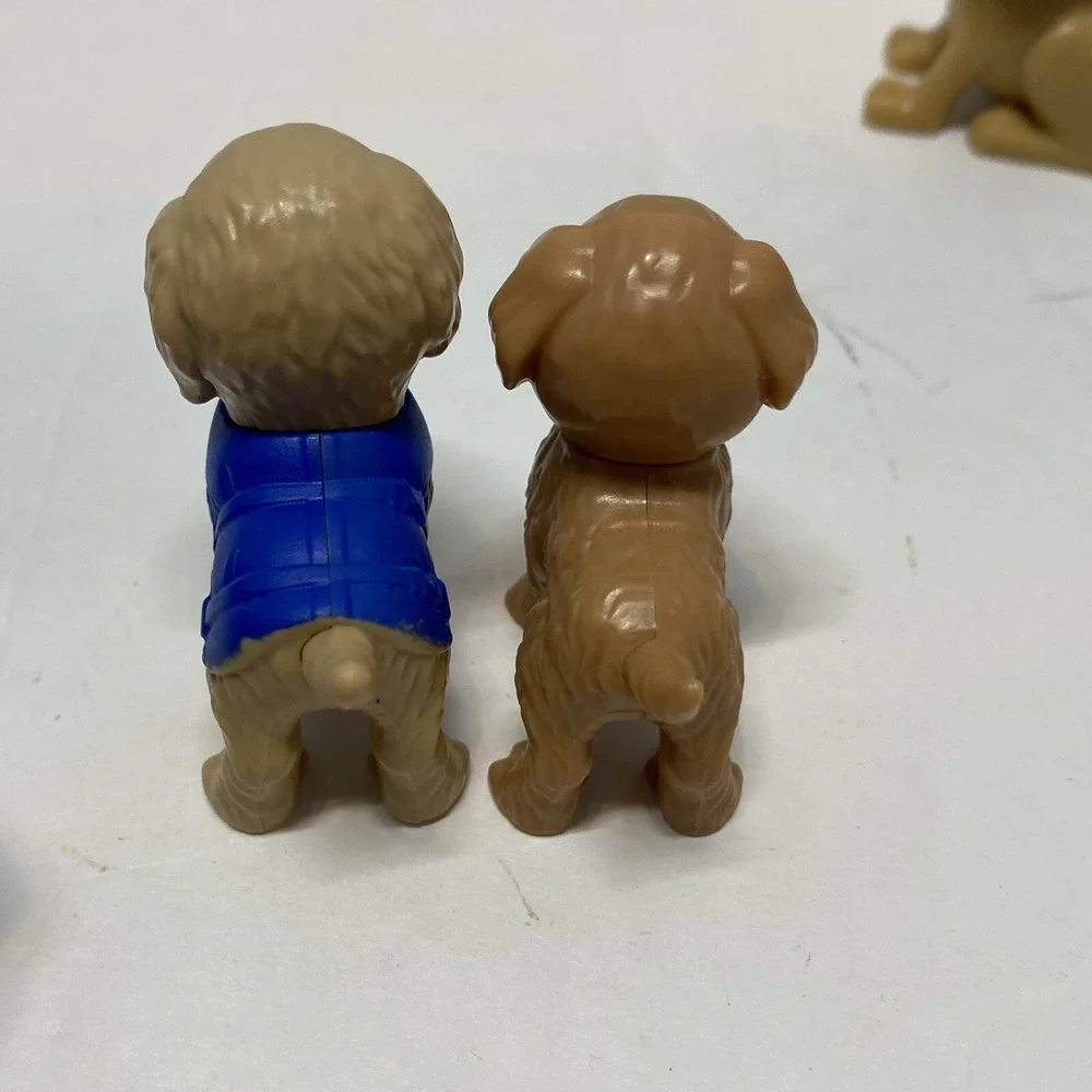 Paw Patrol‎ Dog Toys Small Figures PLUS Other Doggies On The Go Travel Fun HG2